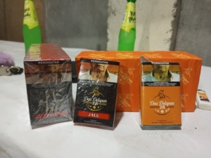 Rokok Kretek Dua Delapan Ramaikan Pasar Taliwang, Harga Bersahabat dengan Cita Rasa Kretek